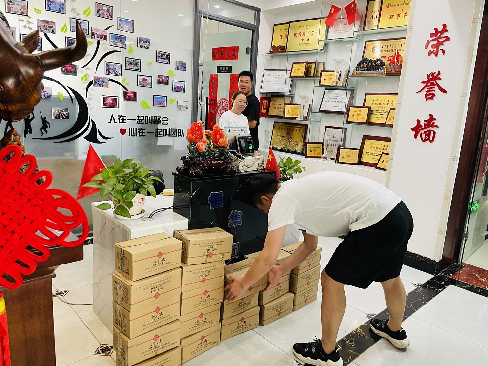 a090d75ce0c028516d84cfa84cada0b.jpg a090d75ce0c028516d84cfa84cada0b.jpg